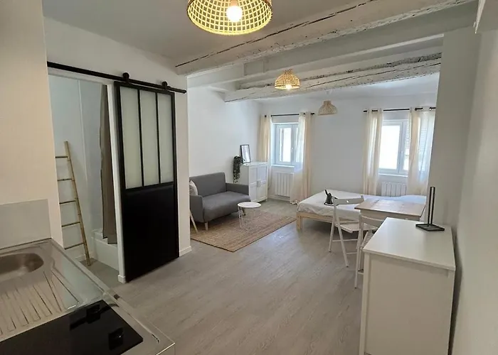 Cozy Studio Downtown